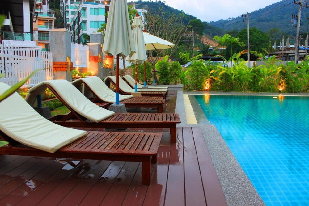 Kalim Beach Place Patong Exteriör bild