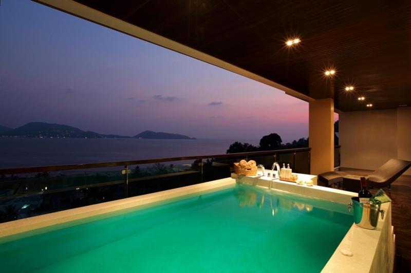 Kalim Beach Place Patong Rum bild